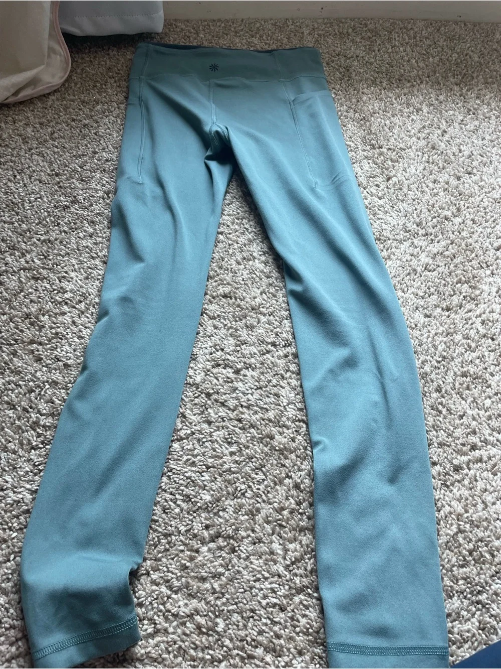 Athleta Girls set-  blue/green Leggings with crop top